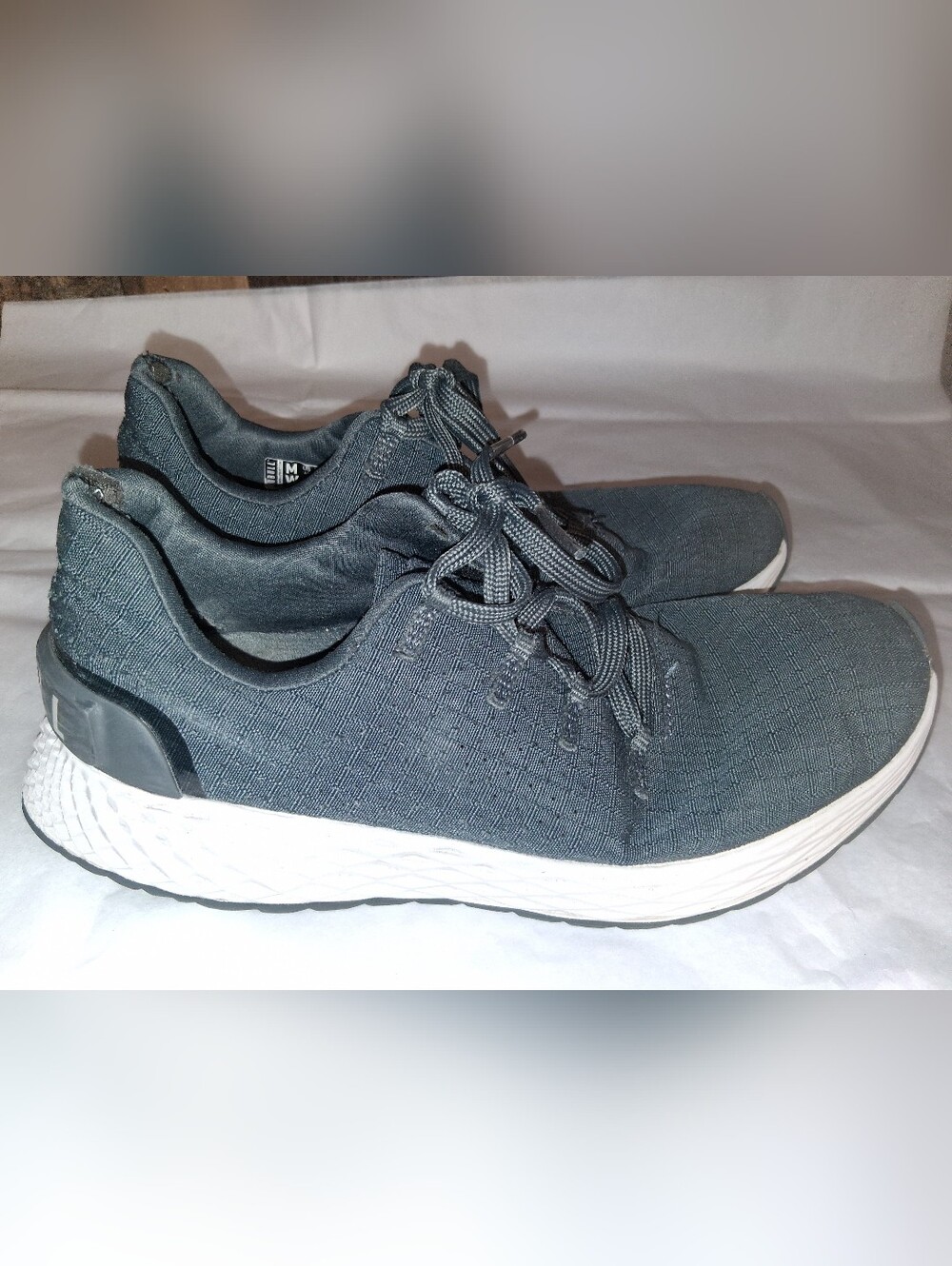 NOBULL Women’s Allday 365 Ripstop SIze 8 GRAY
